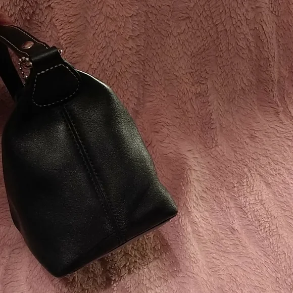 Vintage Authentic small/mini coach black leather handbag - Picture 5 of 8